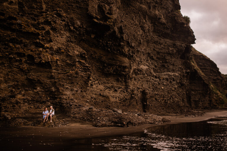 A beach pre-wedding shoot at Piha, in New Zealand