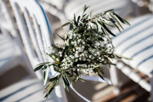 Minimalist wedding ceremony flowers