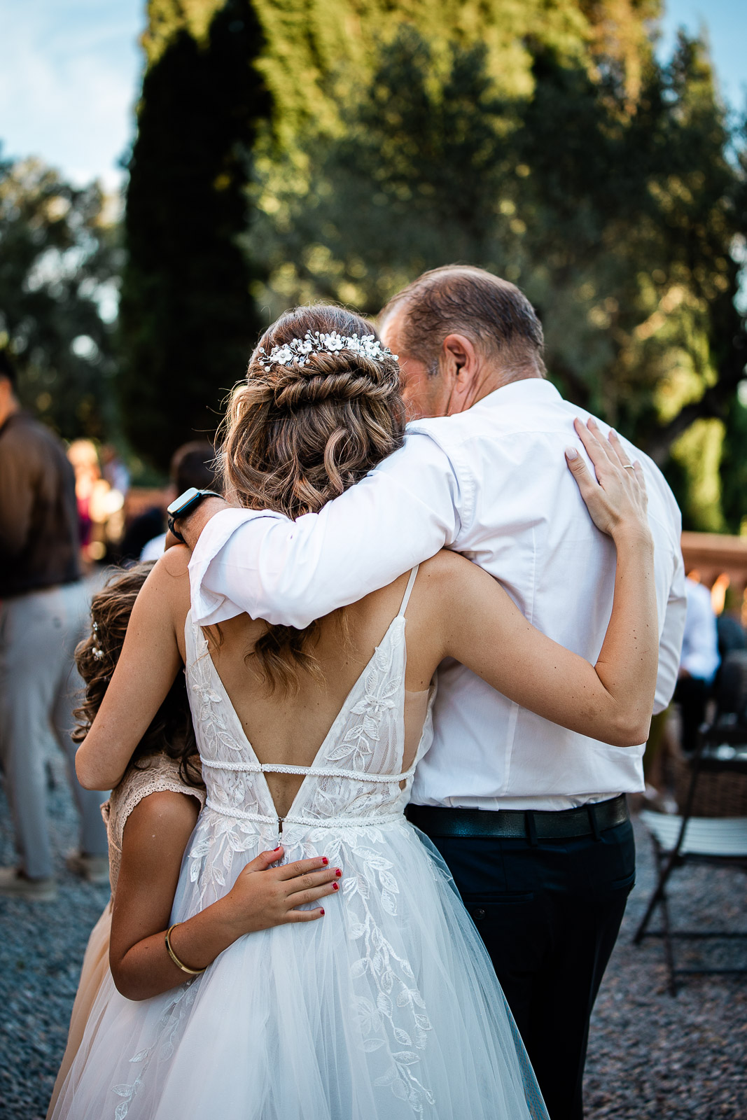 A documentary wedding photography capture at Chateau de Vaucouleurs in France