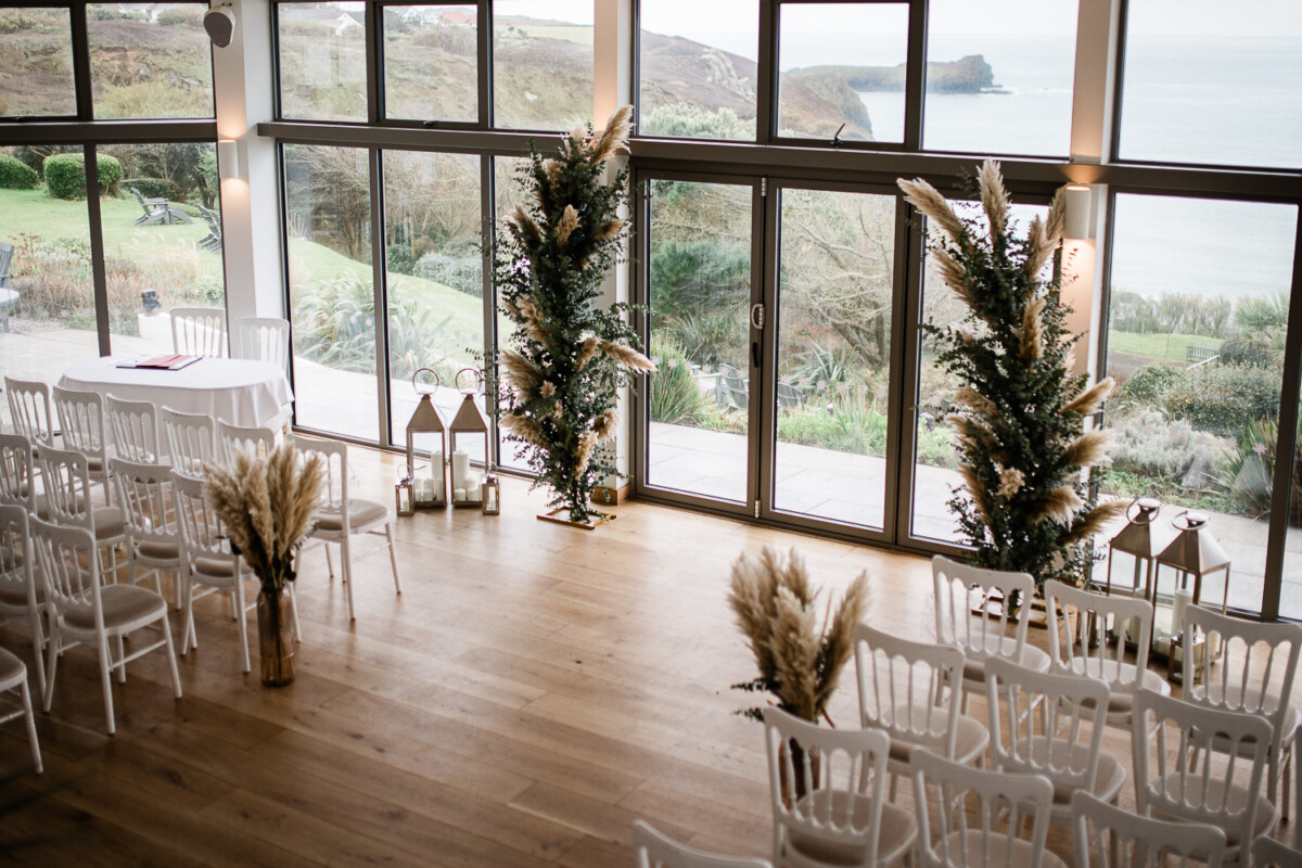 Polurrian on the lizard wedding photography of a rustic ceremony with a sea view