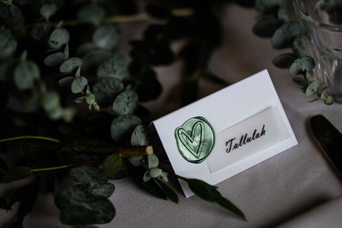 Polurrian on the lizard wedding photography of an autumnal themed wedding reception