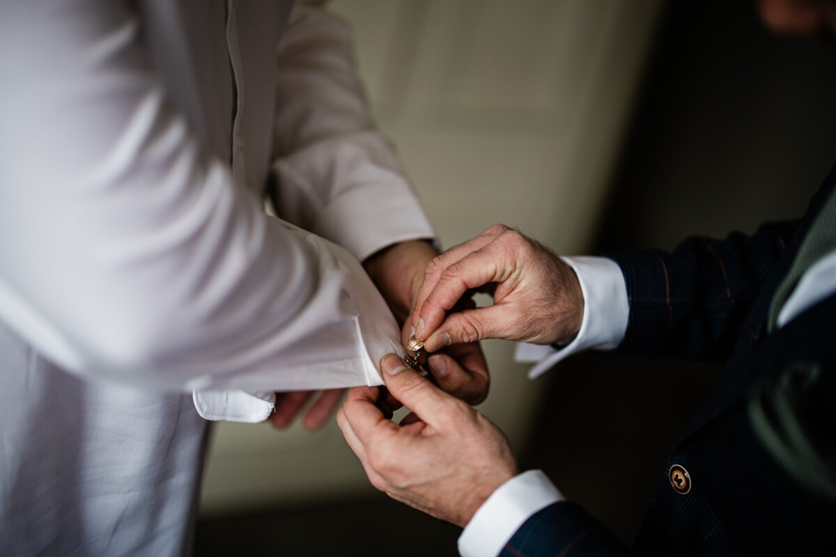 polurrian-on-the-lizard-wedding-photography-6