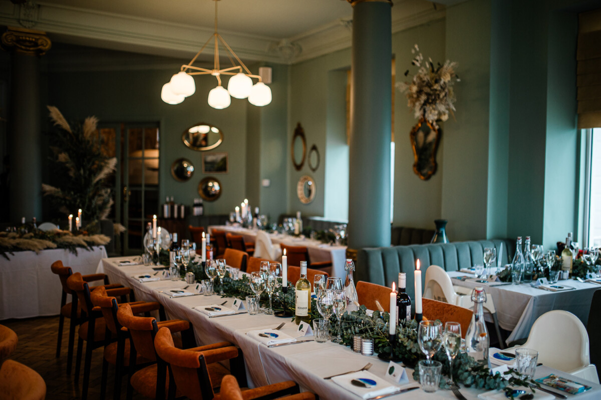 Polurrian on the lizard wedding photography of an autumnal themed wedding reception